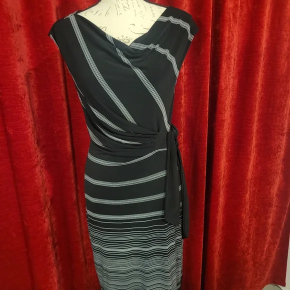 3/$60 RALPH LAUREN  Black & White Fitted Wrap Dress Size 4 - Picture 2 of 7